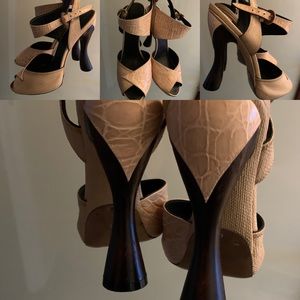 DONNA KARAN COLLECTION SANDALS